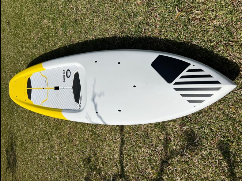 QUATRO INTERNATIONAL ROAM 12,6’x 30”